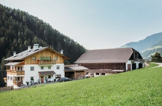 grosskarnaiderhof-luesen-suedtirol (12)